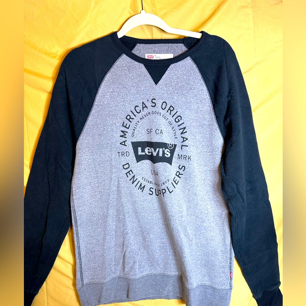 Levi’s Denim Sweatshirt size Medium